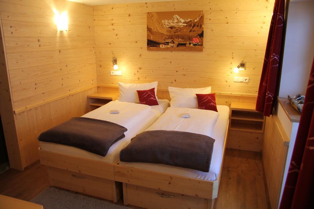 Apartmenthaus Innerkratzerhof Prägraten Exteriér fotografie